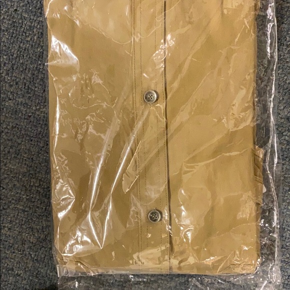 Shirt - Picture 3 of 4